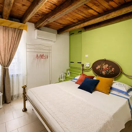 Bed and Breakfast Casetta Vigo 3*
